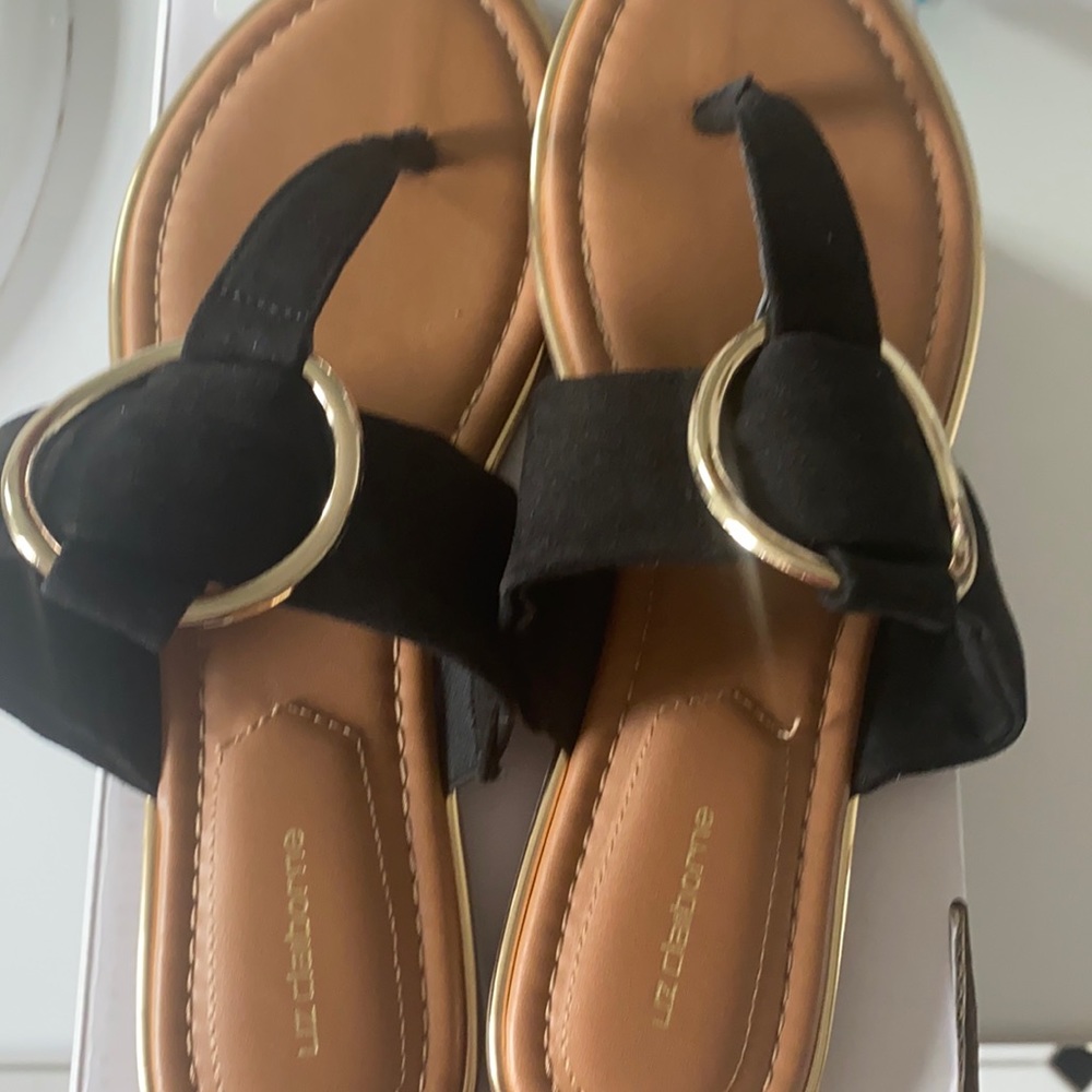 Liz Claiborne size 8.5